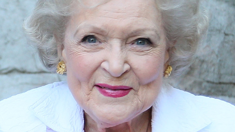 betty white smiling