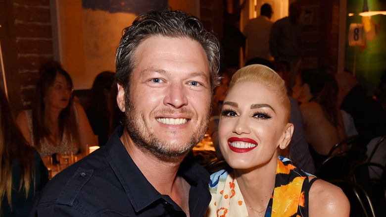 Blake Shelton and Gwen Stefani smiling