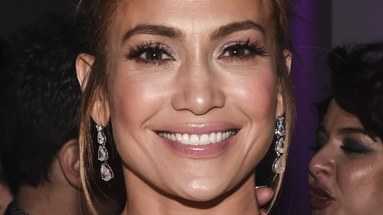 Jennifer Lopez eyelashes