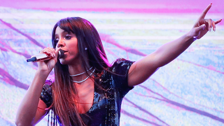 Kelly Rowland performs on stage