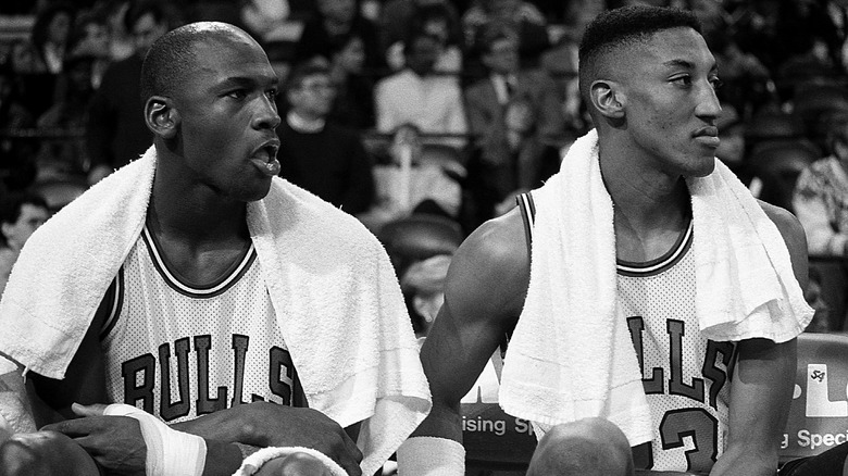 Michael Jordan and Scottie Pippen black and white