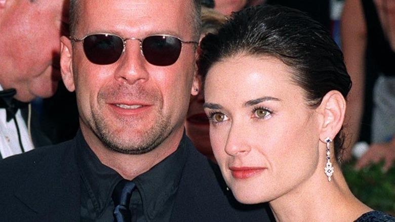 Bruce Willis Demi Moore posing