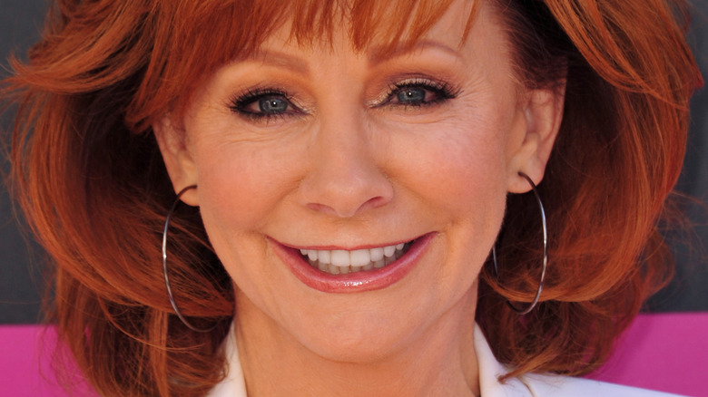 Reba McEntire smiles