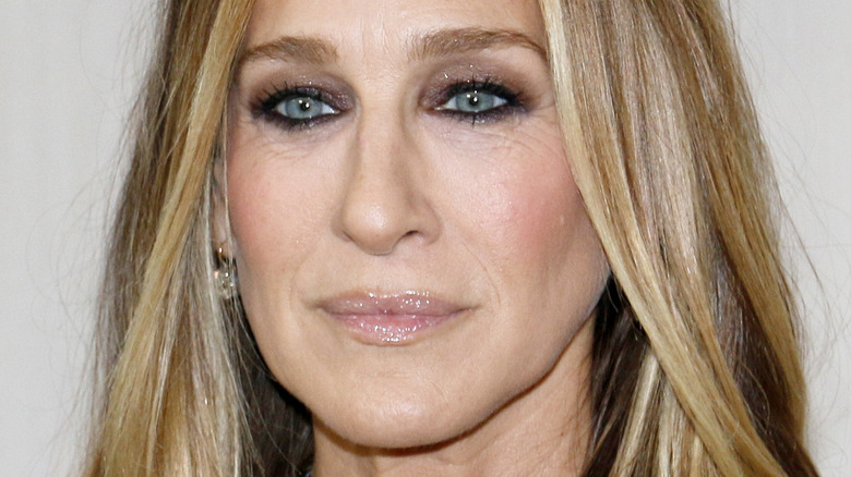 Sarah Jessica Parker looking away from camera 