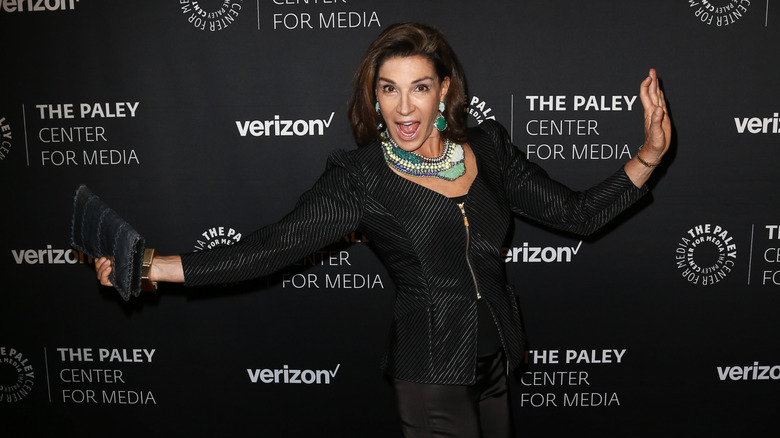 Hilary Farr posing red carpet