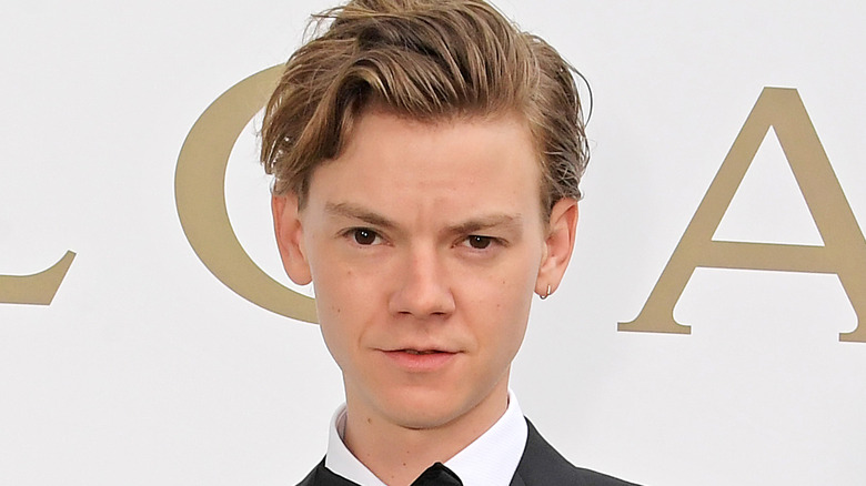 Thomas Brodie-Sangster posing