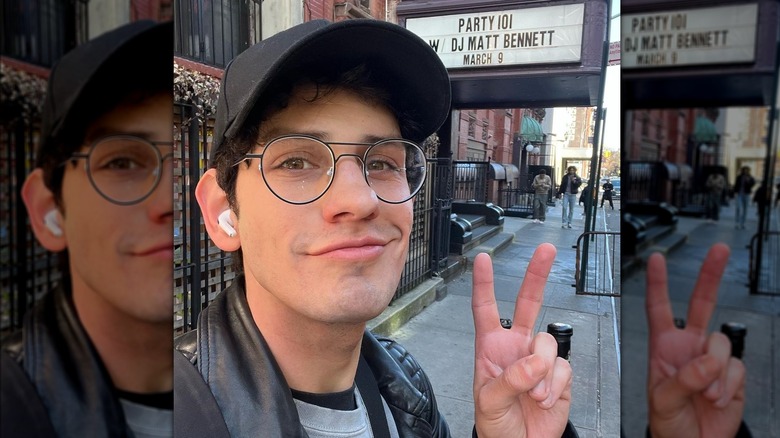 Matt Bennett posing