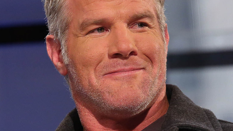 Brett Favre posing