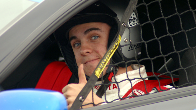 Frankie Muniz giving thumbs-up