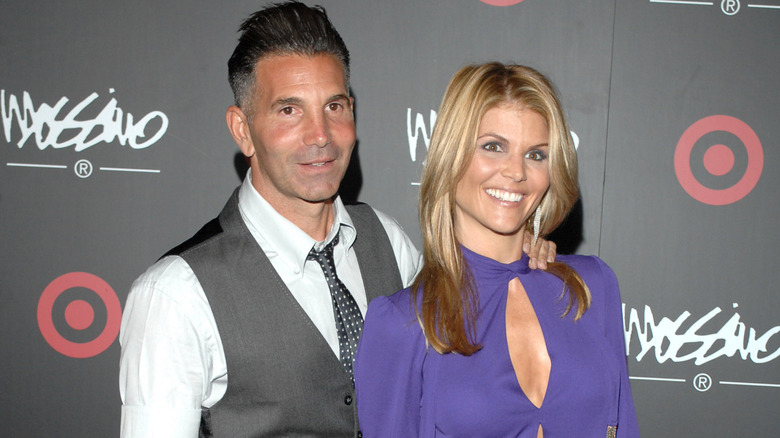 Lori Loughlin and Mossimo Giannulli posing