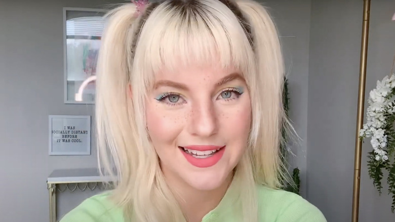 Heidi Mae colorful eyeshadow