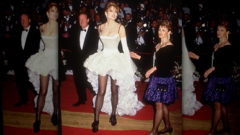 Geena Davis wearing a white dress at the 1992 Academy Awards