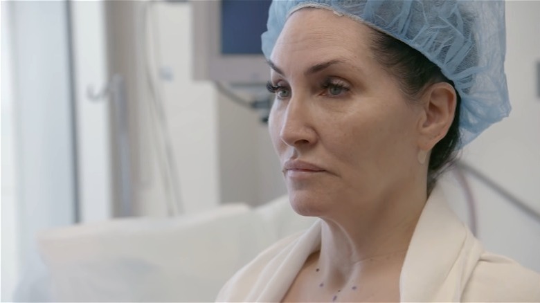Michelle Visage in a surgical hair net no makeup