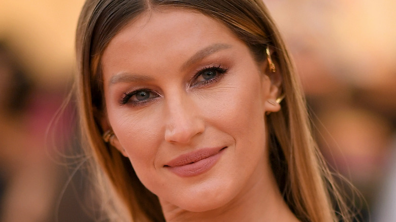 Gisele Bündchen smiling