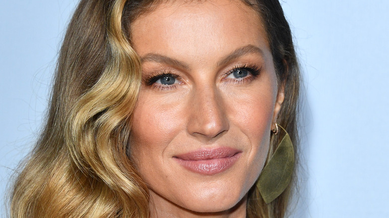 Gisele Bündchen smiling