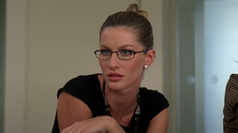 Gisele Bündchen plays Serena in "The Devil Wears Prada"