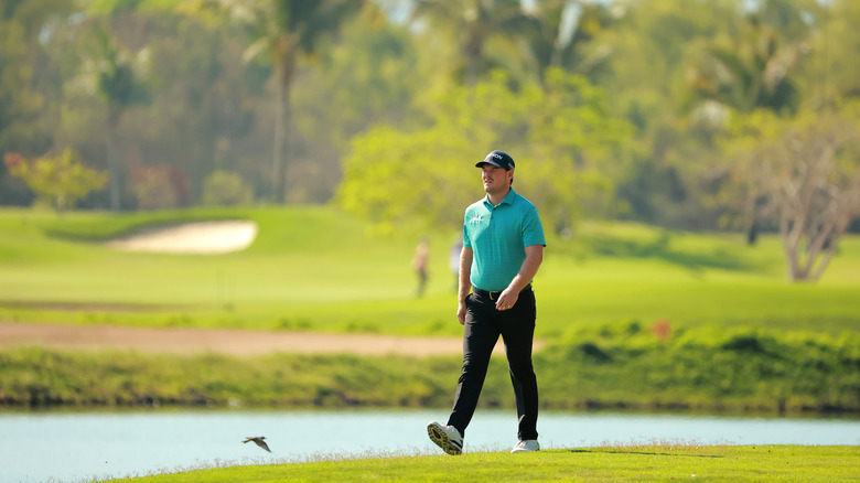 Grayson Murray walking