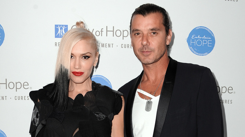 Gwen Stefani, Gavin Rossdale posing