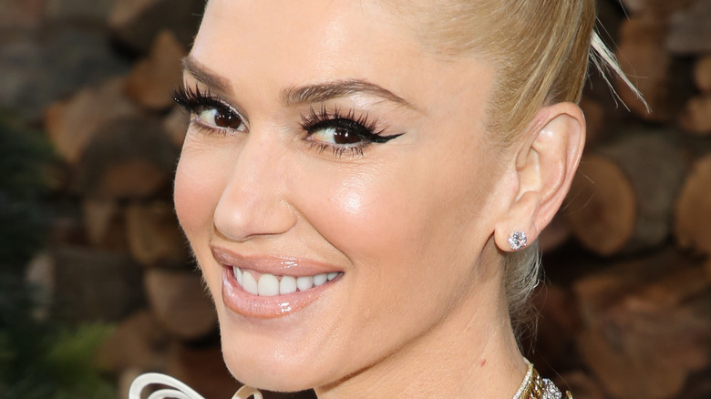 Gwen Stefani smiling