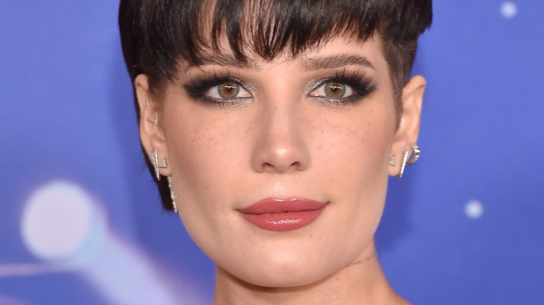 Halsey with short bangs