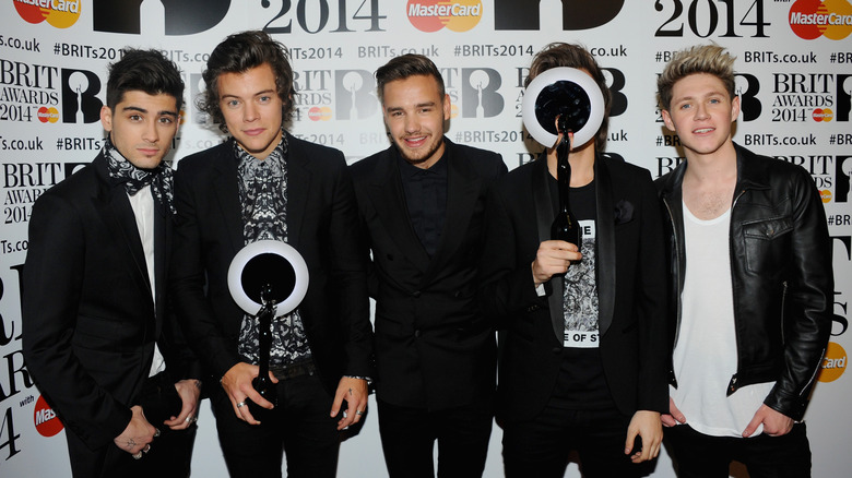 One Direction accepting a Brit Award