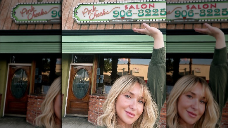 Hayden Panettiere outside a salon