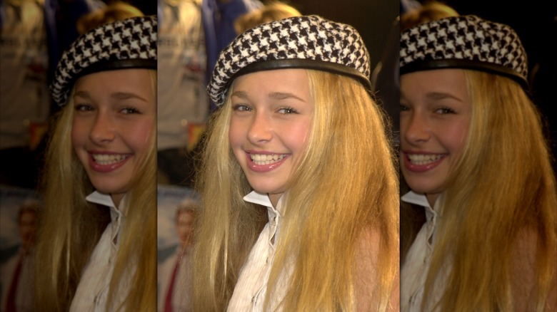 Hayden Panettiere on red carpet in 2001 straight hair