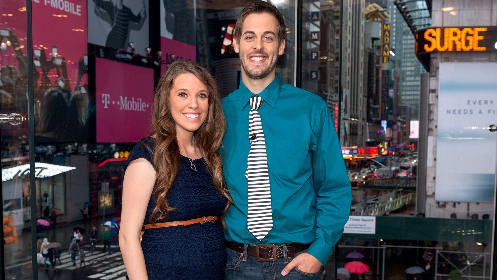 Jill Duggar Dillard and Derick Dillard on Extra in 2014