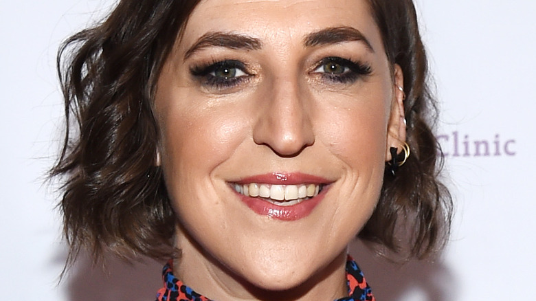 Mayim Bialik arrives at the Saban Community Clinic's 43rd Annual Dinner Gala 2019