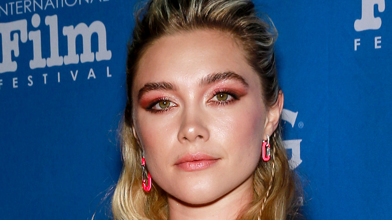 Florence Pugh, posing