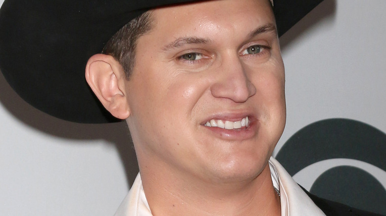 Jon Pardi smiling