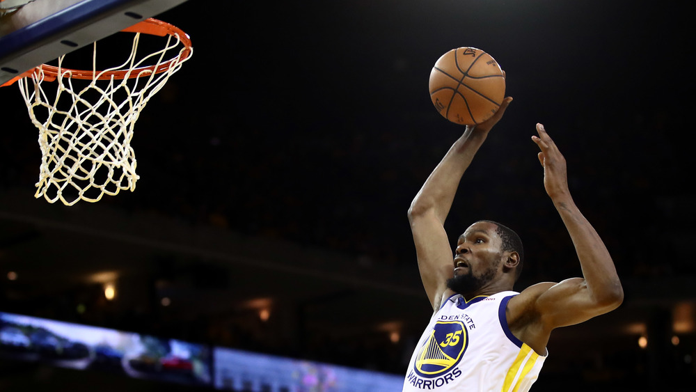 Kevin Durant playing basketball