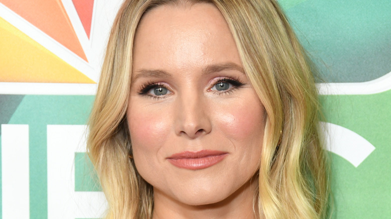 Kristen Bell smiles at event