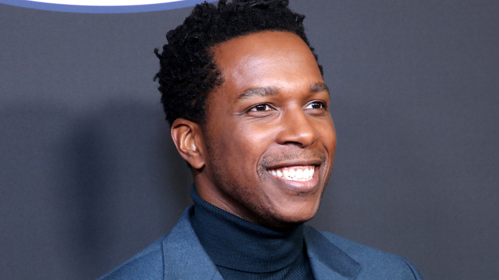 Leslie Odom Jr. poses