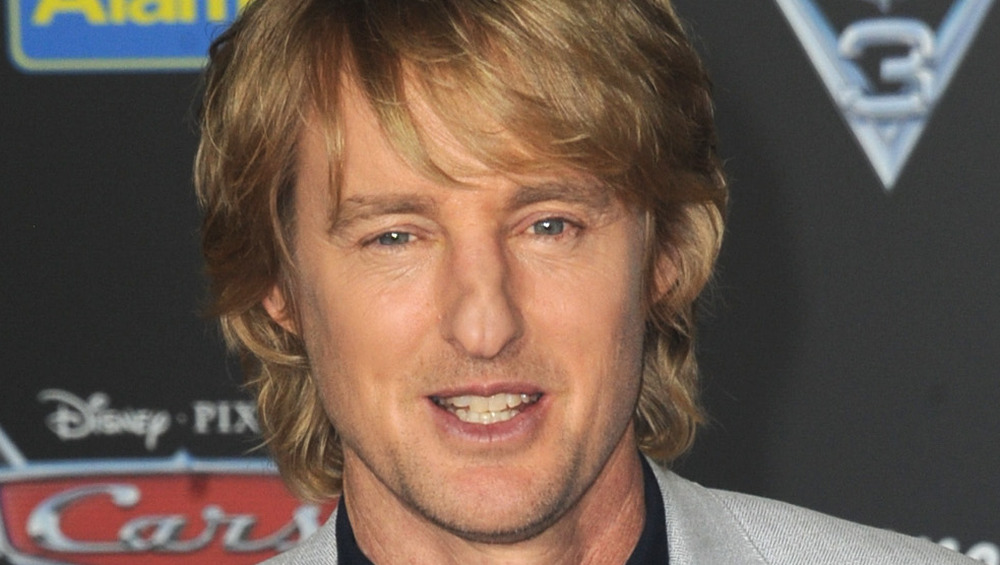 Owen Wilson posing