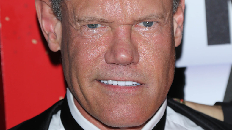 Randy Travis on the red carpet