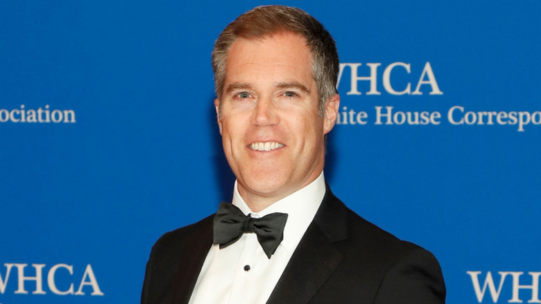 Peter Alexander wearing a tux at a White House Correspondents' event