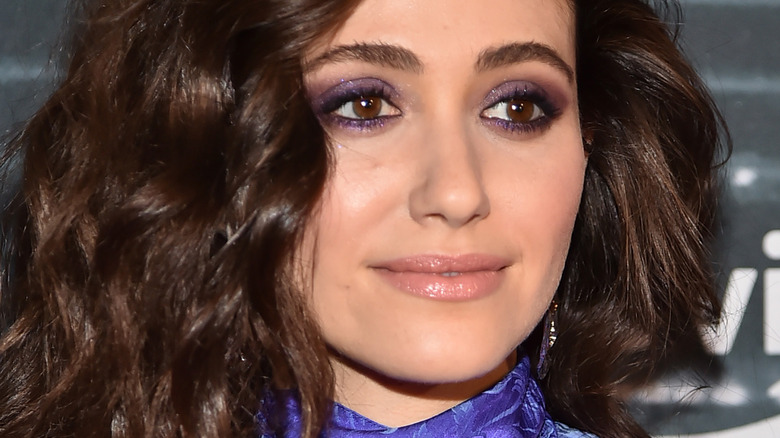 Emmy Rossum purple eyeshadow