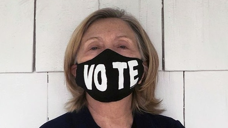 Hillary Clinton going makeup free