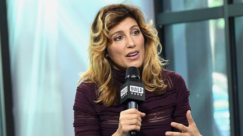 Jennifer Esposito Build Series 