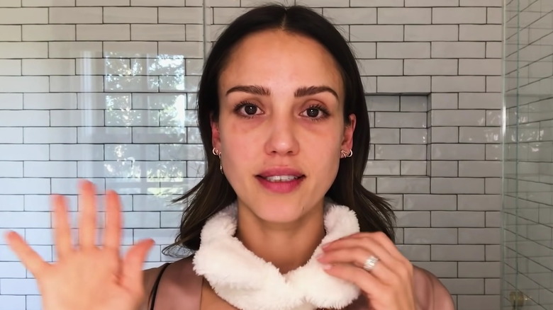 Jessica Alba showing her skincare routine