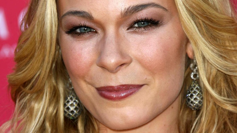 LeAnn Rimes smiling