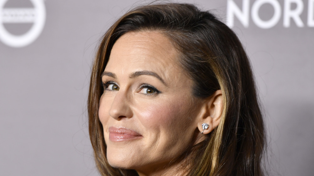 Jennifer Garner smiling on the red carpet