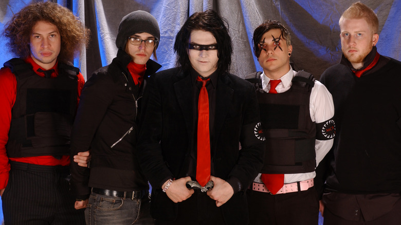 My Chemical Romance posing 