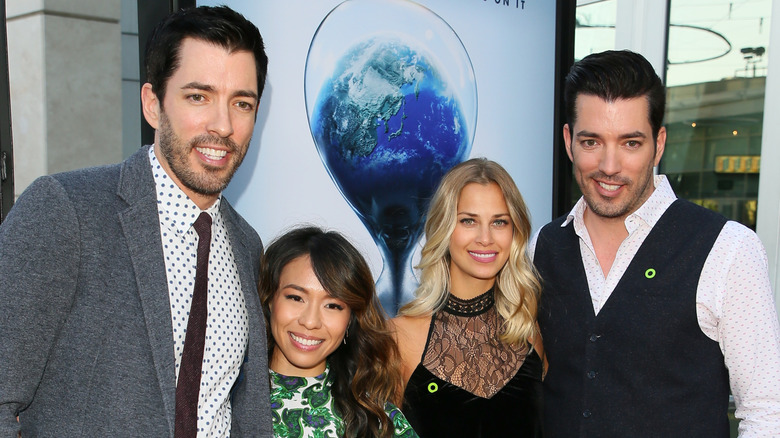 Jonathan and Drew Scott with their partners