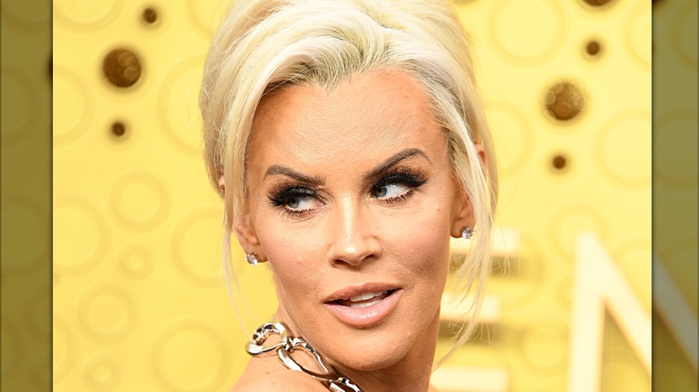 Jenny McCarthy posing on the red carpet