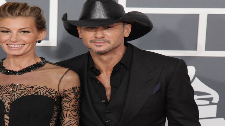 Faith Hill and Tim McGraw smiling