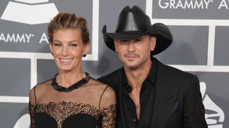Faith Hill and Tim McGraw smiling