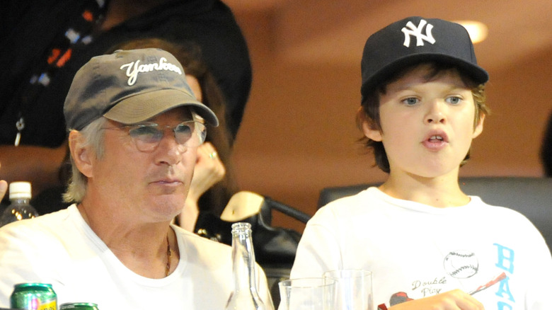 Homer and Richard Gere at Subway Series game between the New York Mets and the New York Yankees