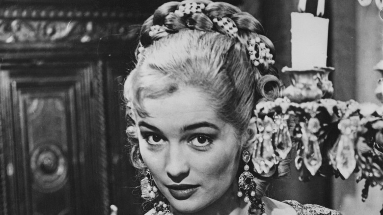 Barbara Shelley posing